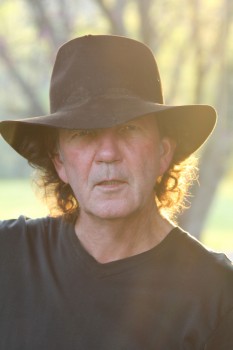 Tony Joe White by Anne Goetze