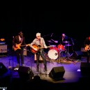 Nick Lowe Los Straitjackets